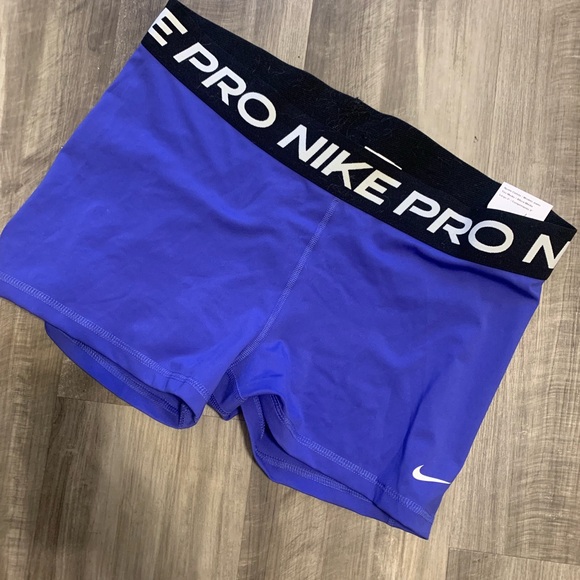 Nike Pro Mid rise Compression Shorts - Picture 5 of 5